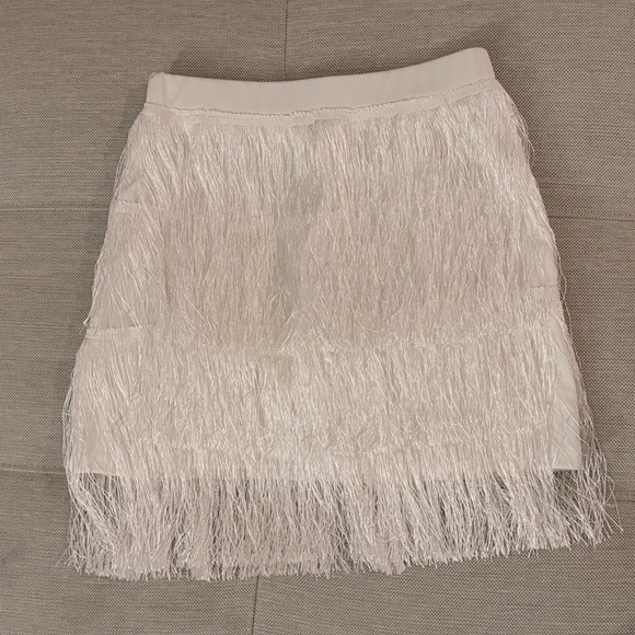 White Fringe Women's Skirt and Top Set - Party Style - Picture 2 of 4